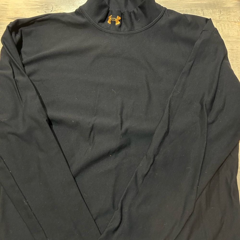 Under armour women’s thermal underware top size sm